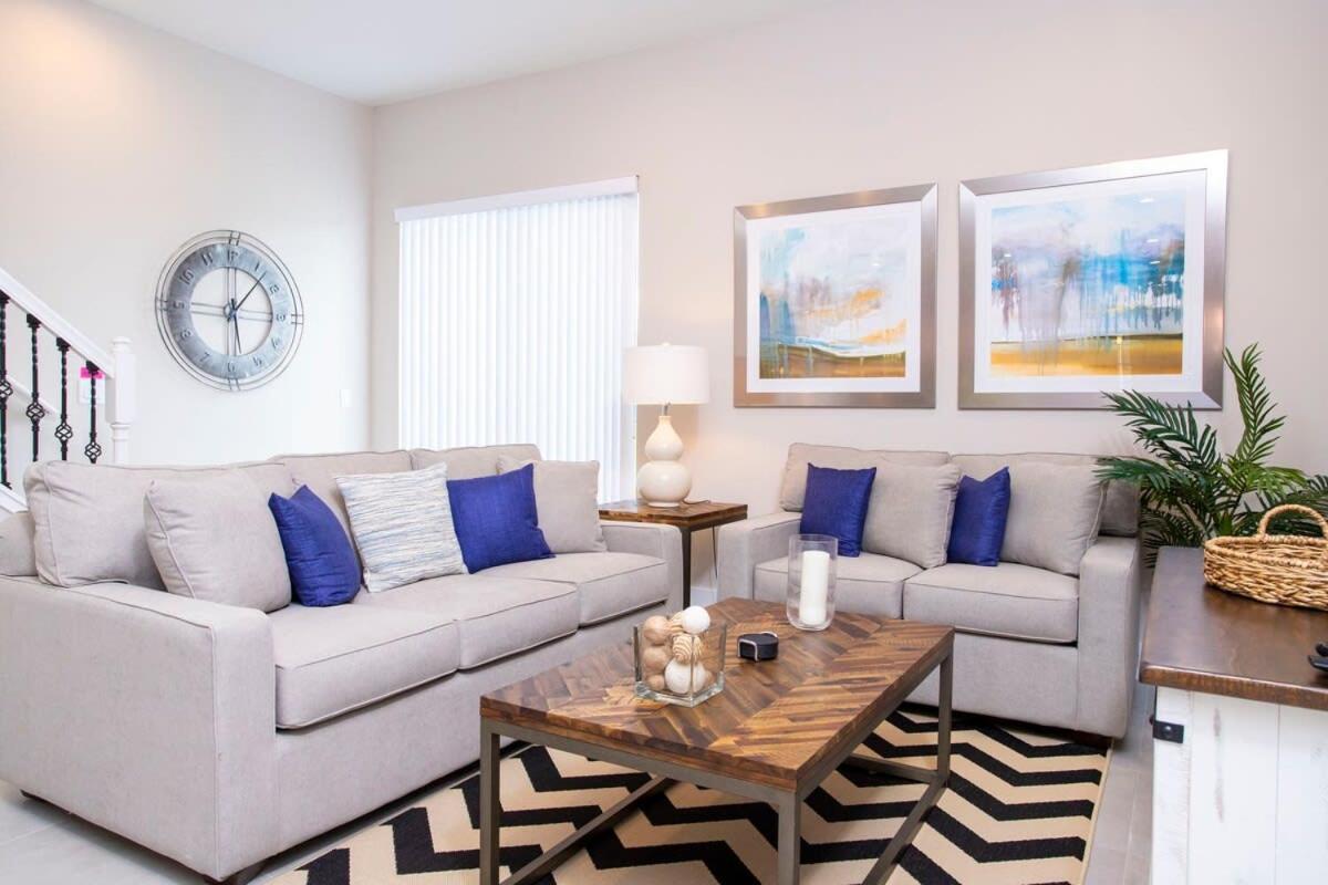 Gorgeous 4 Bedroom Family Friendly Close To Disney 7573 * Orlando